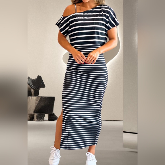 Slit Striped Short Sleeve Dress. Hit The Like ♡ Button For SALE Price!! - Picture 3 of 4